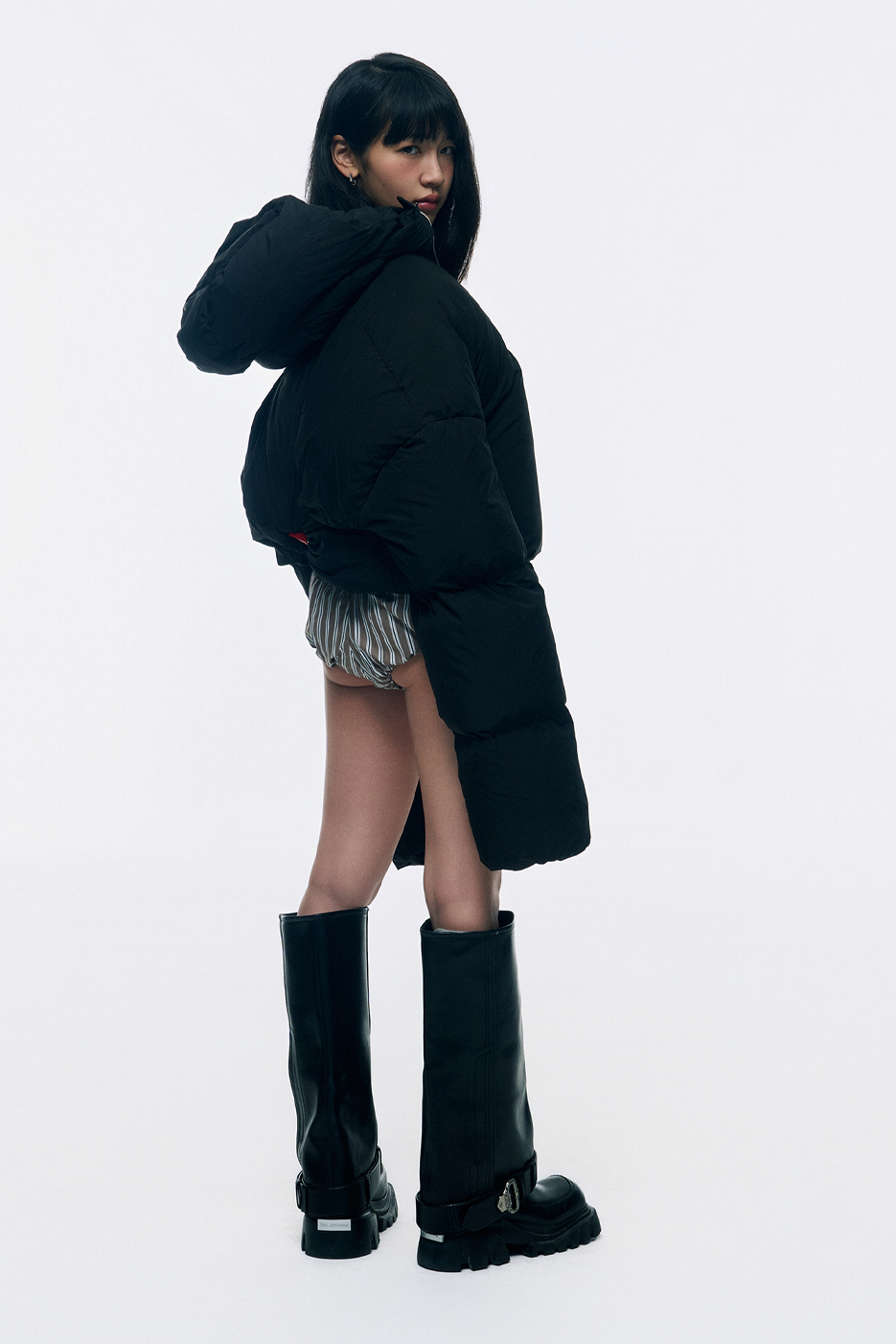 CROPPED DOUBLE NECK BUBBLE